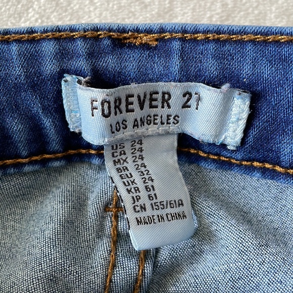 Blue jeans - Picture 3 of 4